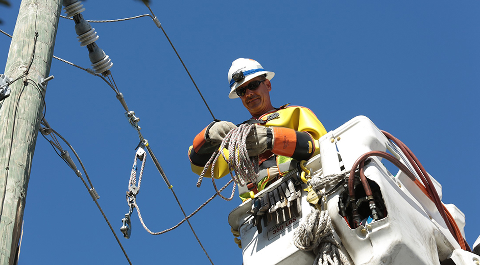 line worker in bucket truck